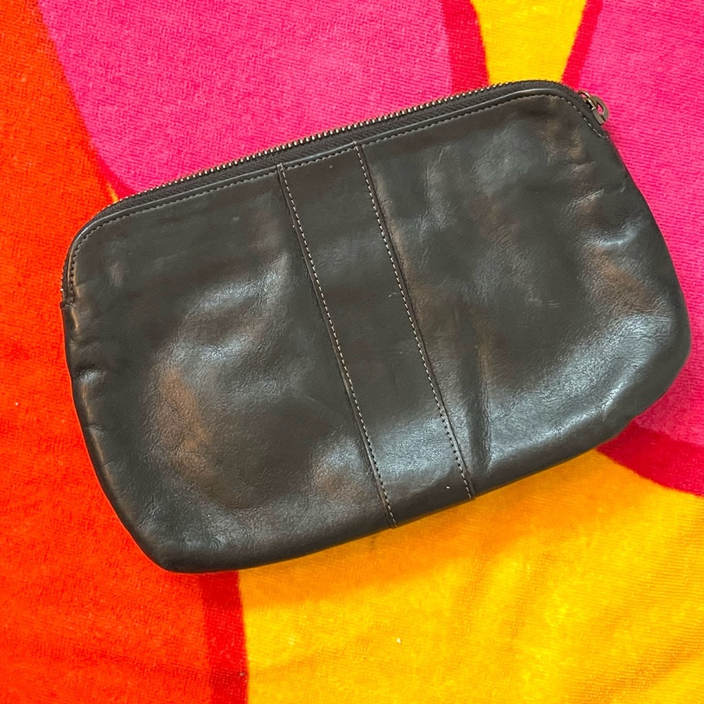 Bosca Dark Whiskey Brown Leather Zip Pouch Wallet with interior Pockets!